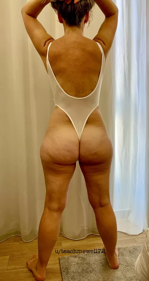 I hear you like a cheeky mom