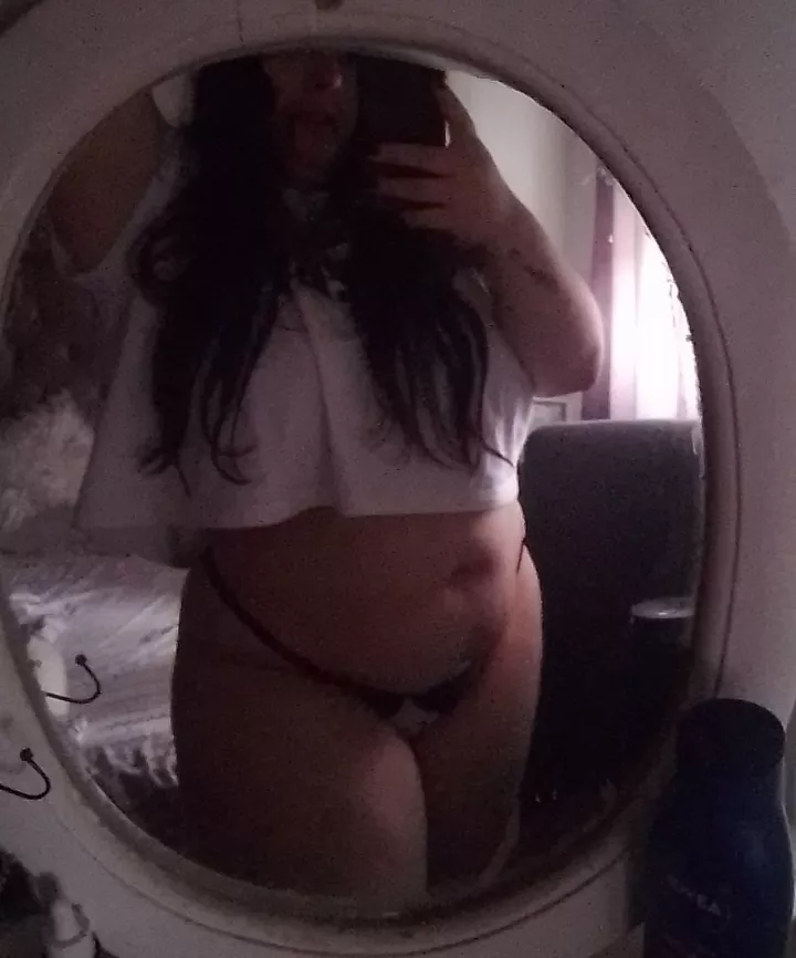 I love fucking older guys,but I haven't fucked a younger guy yet..😏 comment your age👀👇🏻