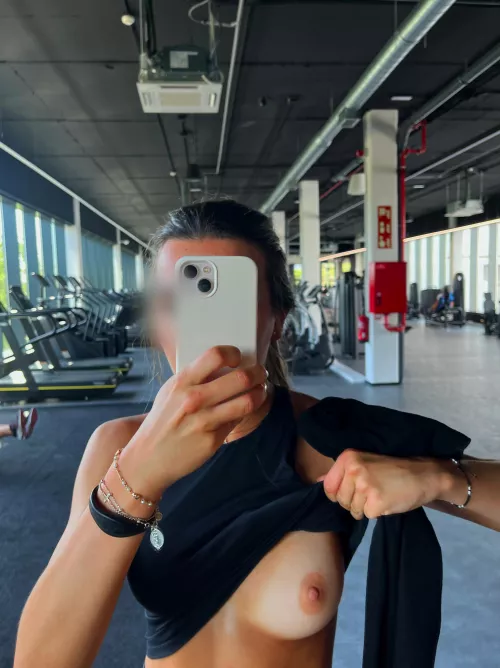 I wanted to share this shoot with you
