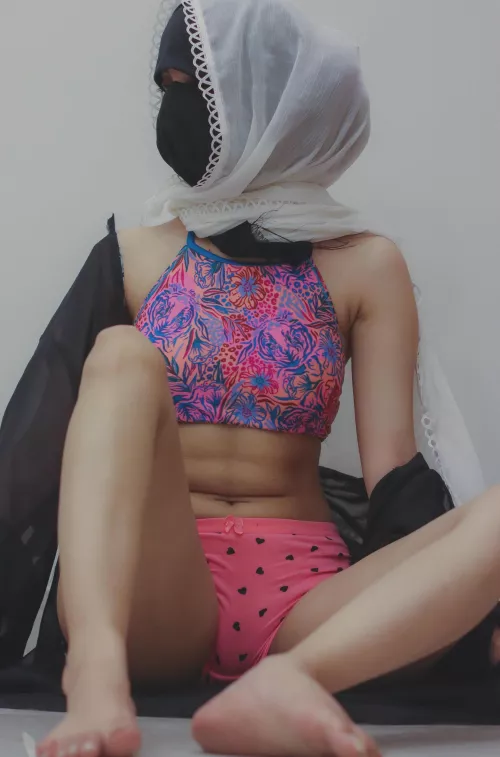 i'm not a muslim girl i'm a girl who happens to be muslim