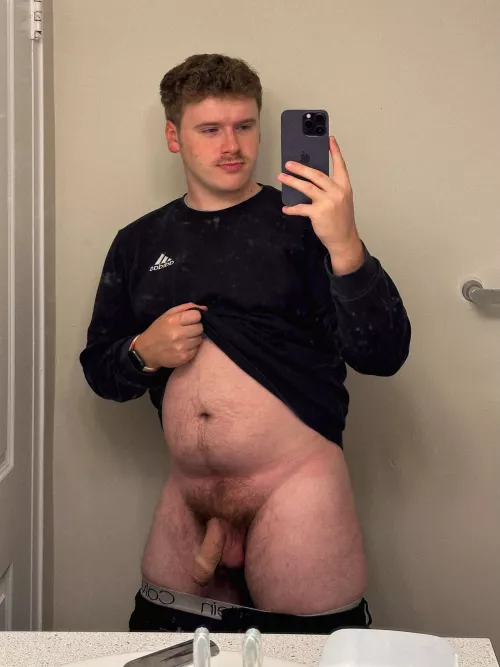 just trying to be your silly goofy boyfriend 🤤 [26] 