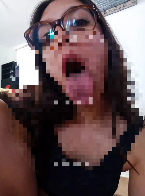 Look good! Everything you can hahahaha my wet tongue won't be for losers like you