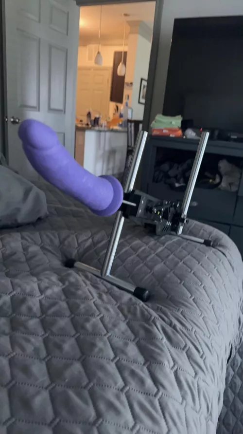 (M4F) Any 18 or 19 yr old want to ride a fuck machine and walk away with it.  