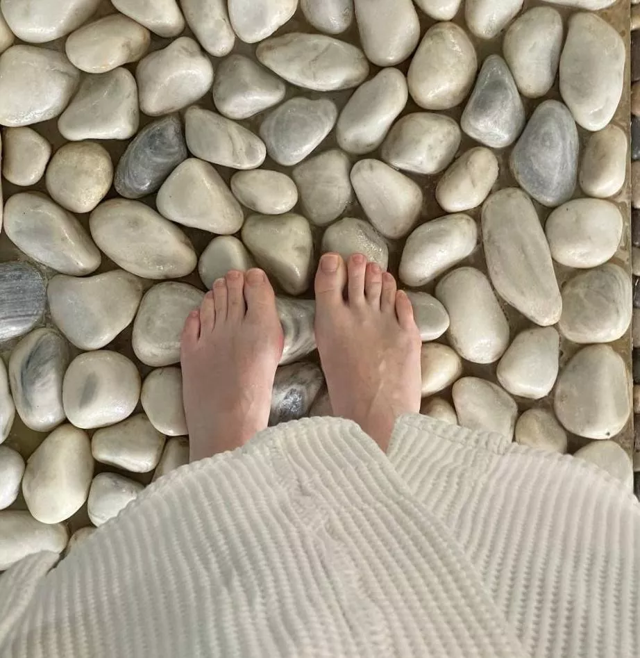 My fingers are so sweet right after spa treatments I'm sure