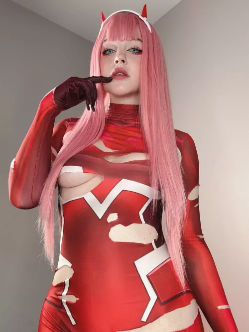 My Zero Two Cosplay (Emfoxpng) 