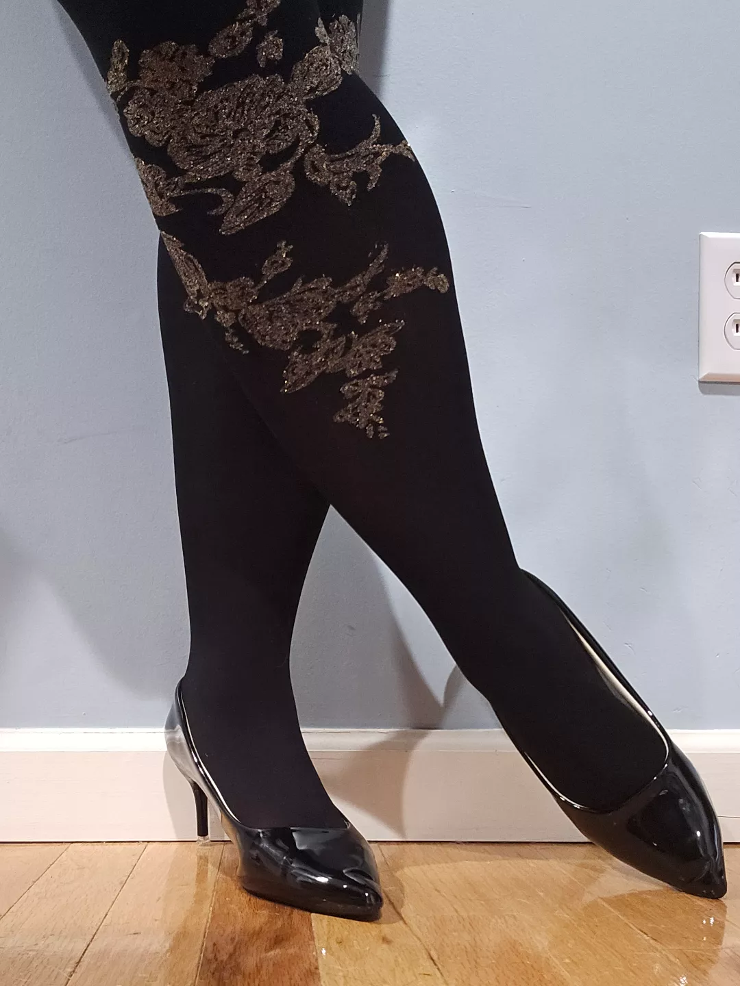 Obsessed with the pattern on these stockings. Want to feel?