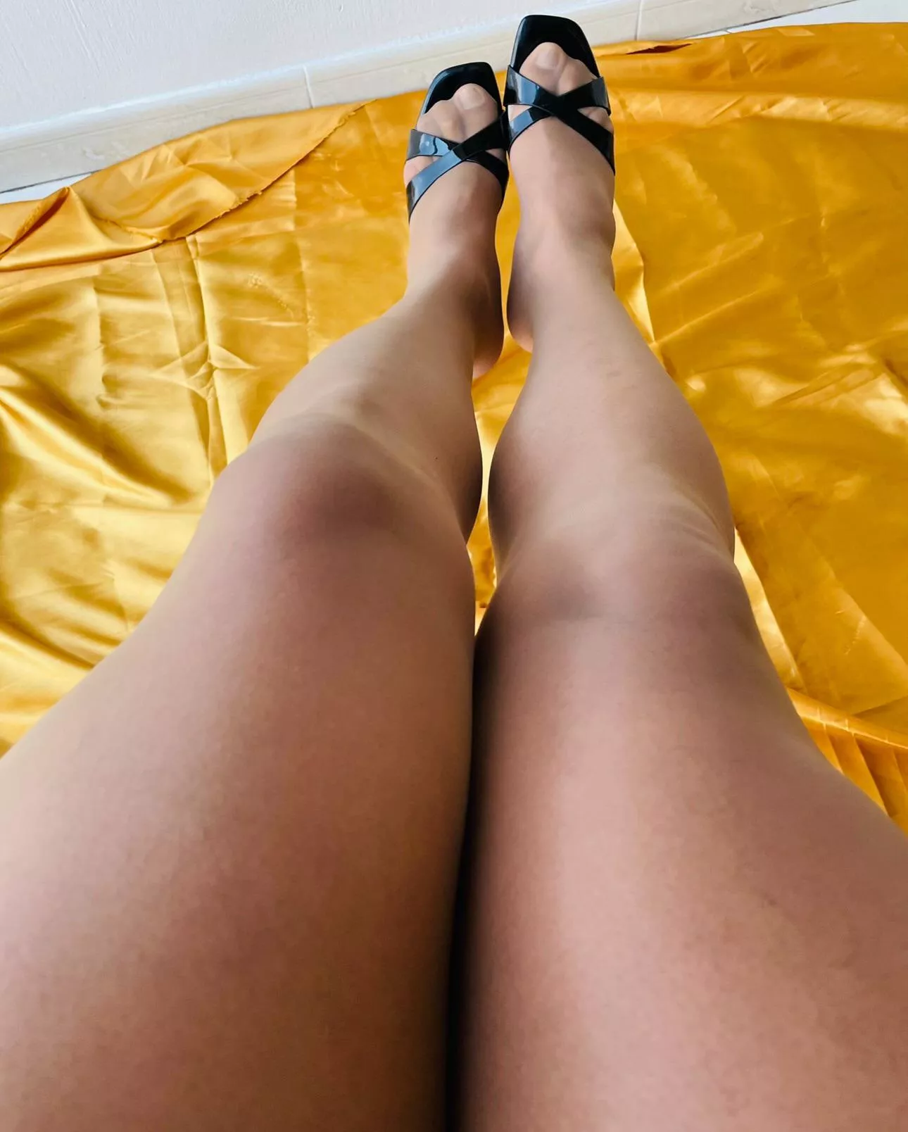 Sexy tan pantyhose