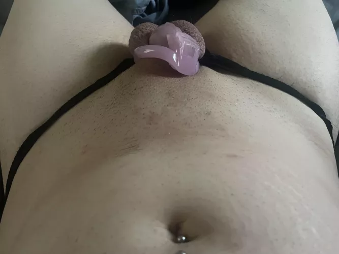 She’s so small😭😭😭