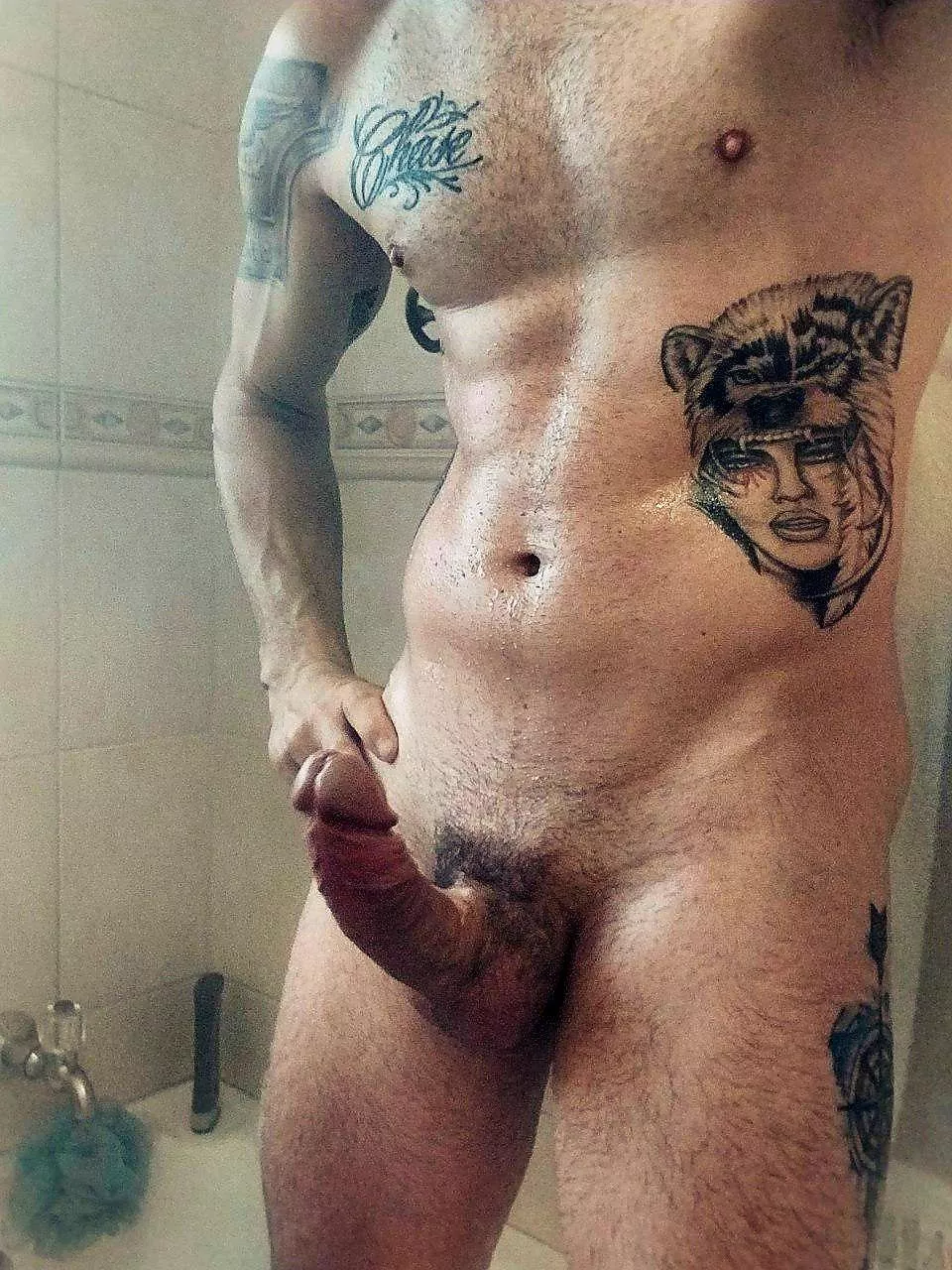 Single dilf ready for frisky Friday (37)