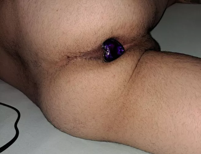 Treinando meu cuzinho com o plug