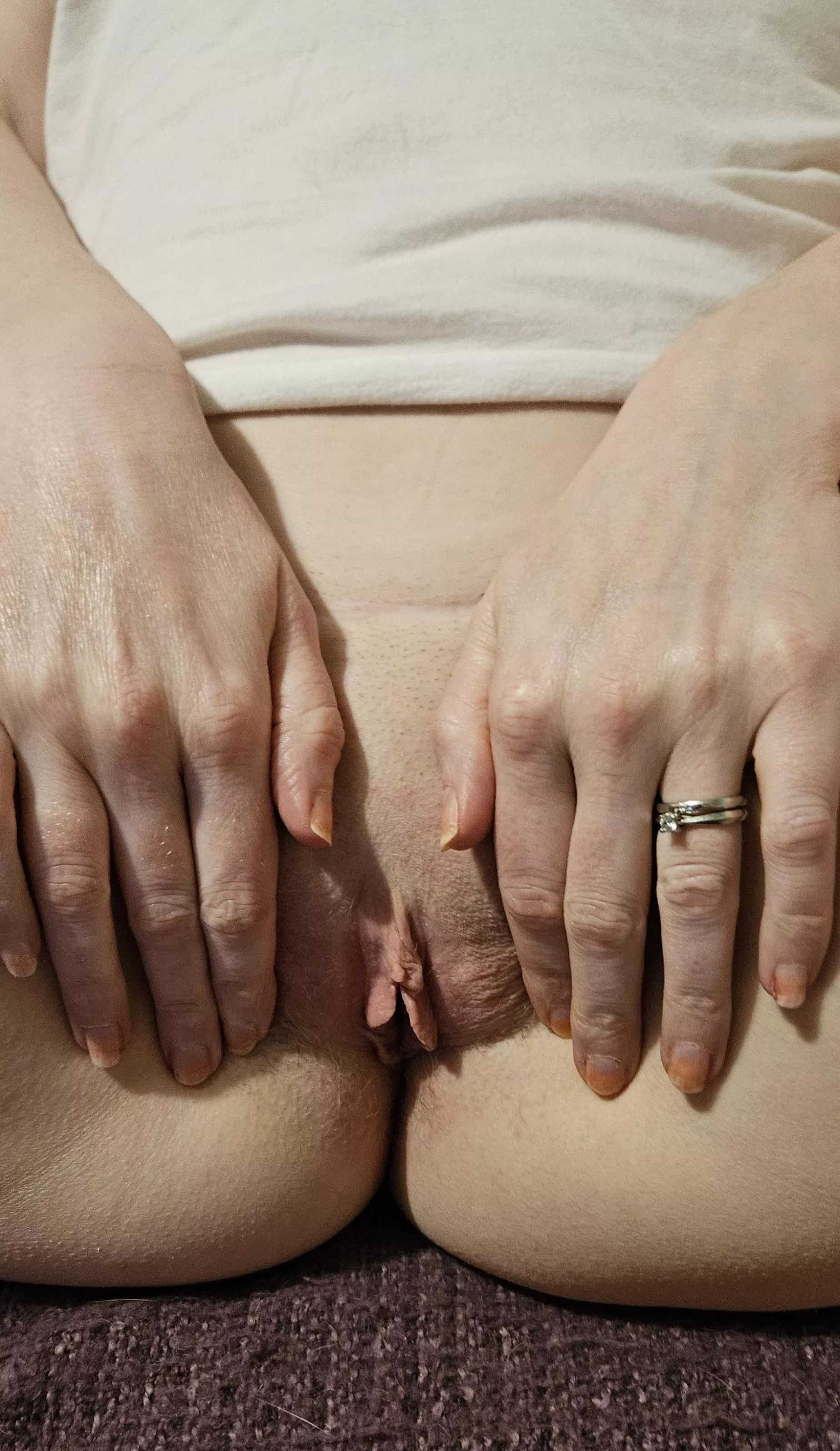 UK Milf - wank & cum to wifey