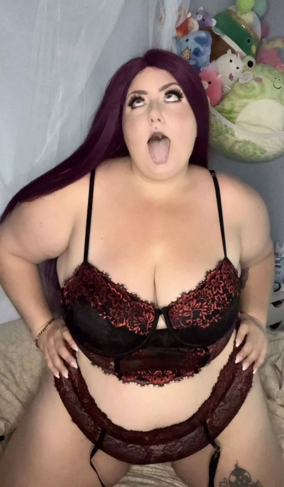 Wanna see it off? 💗😈