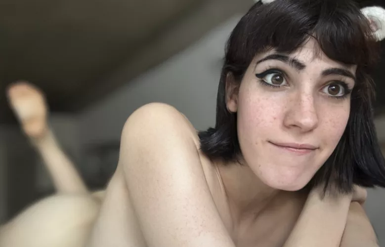 Wondering how should I spend my weekend 🙈