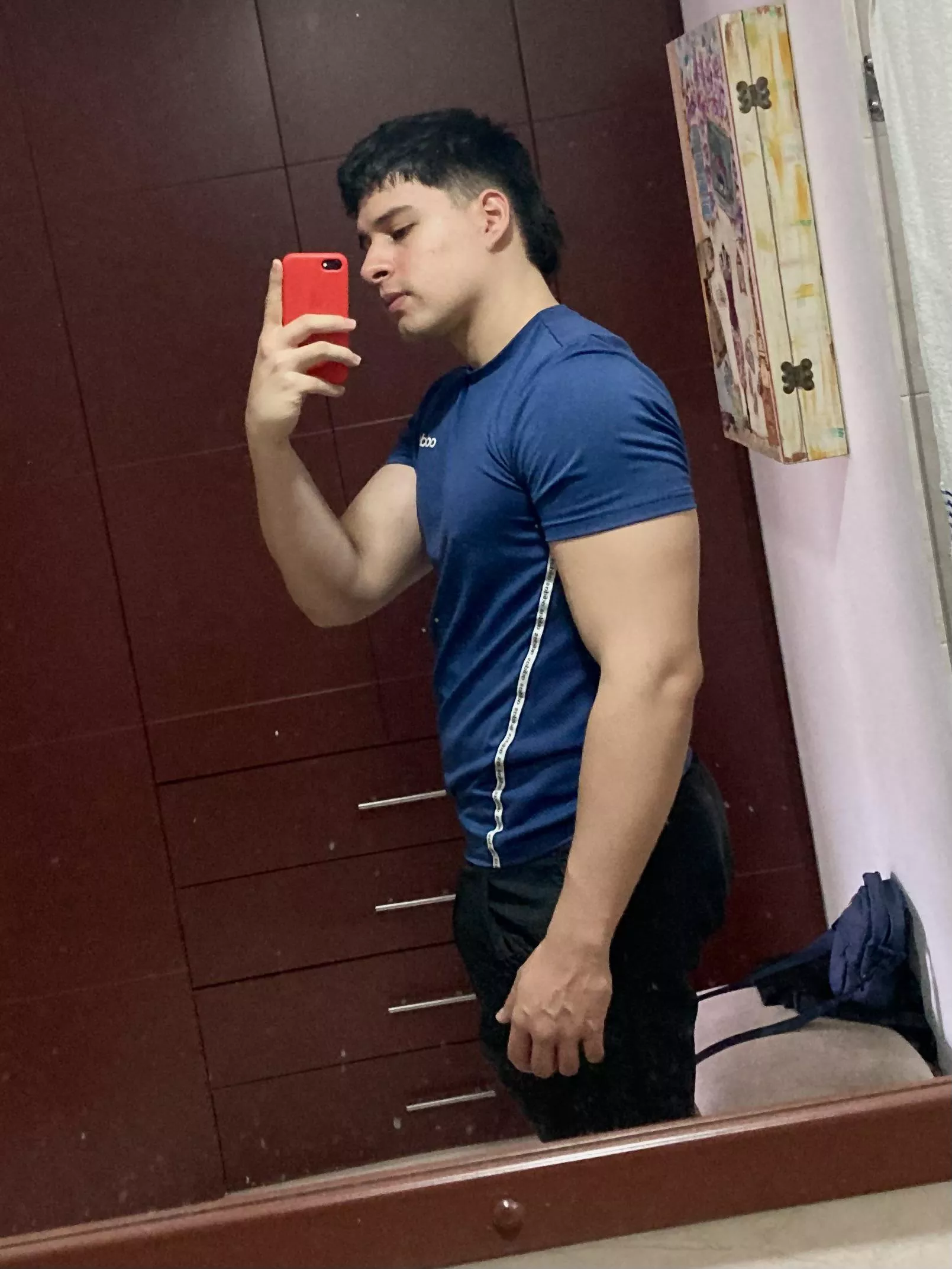 (19) Dm for custom content