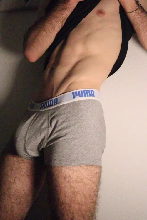 19 m German kinda high rn…I’m down for anything as long as you are hot … @alexhofof