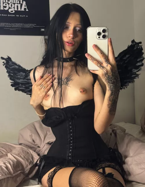 anyone need a vampire mommy?