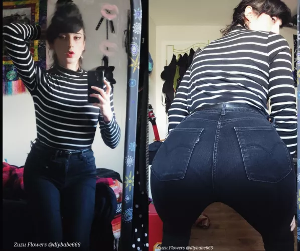 Black levis in my striped top, front and back, vpl 😌🍑🏳️‍⚧️