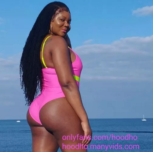 Come get you some hot chocolate 