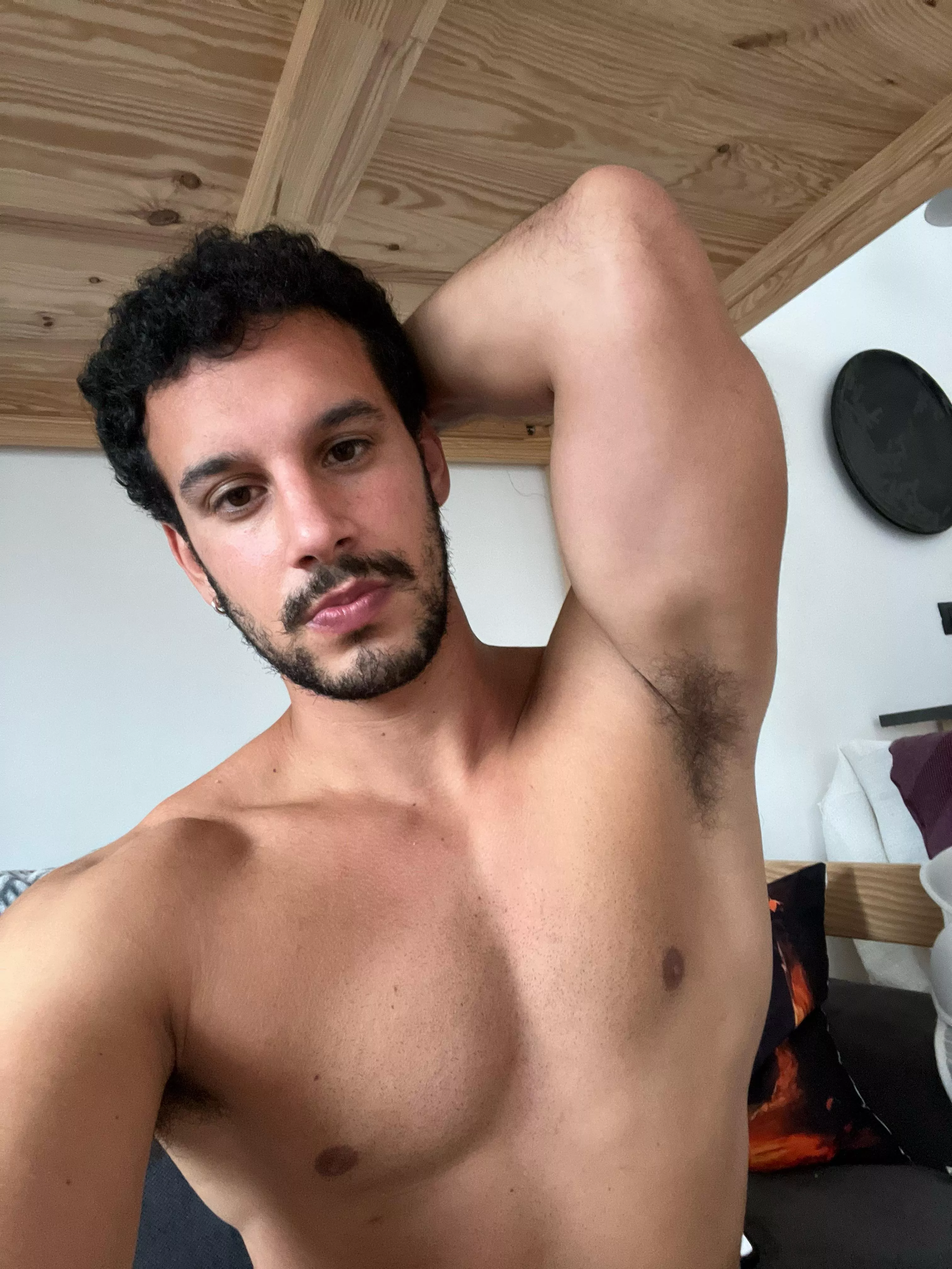 Come here and smell it. Do you like the aroma?