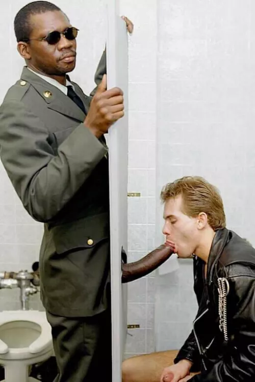 Full view of the classic closeup GIF I posted couple weeks back