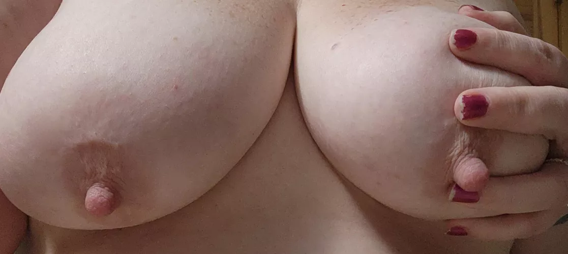 Hope you have a great day! Maybe these will help make it a bit better 😘