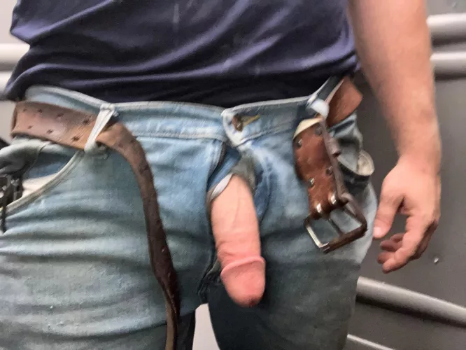 Housewife’s personal handyman 