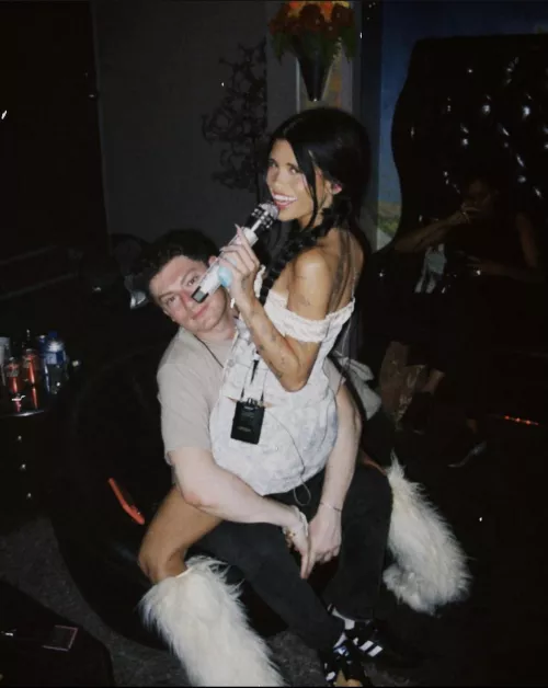 I am so jealous of that guy… I’d love her to be on my lap