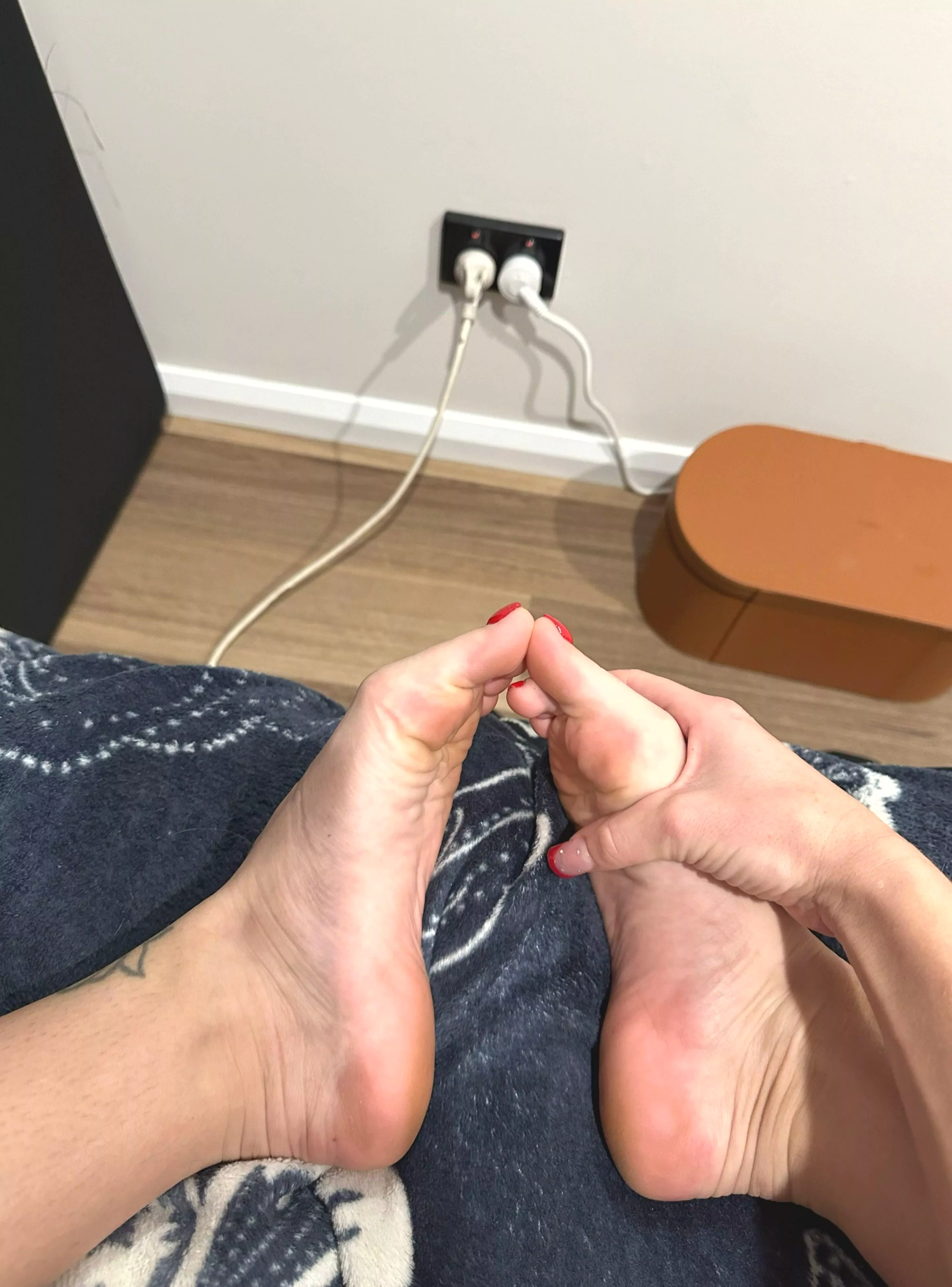 I love when you get so turned on by my feet