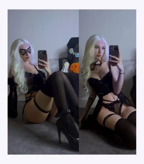 Jet-black feline 🐾