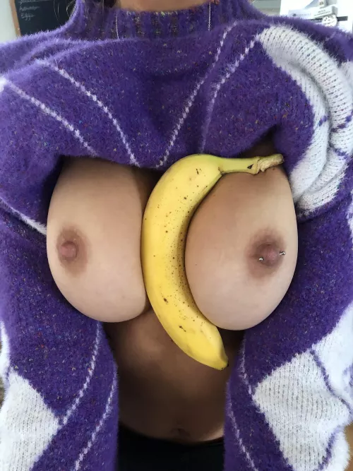 Just checking how dead this sub is?? If you haven't seen this pic yet then welcome to the new people 🙊😊