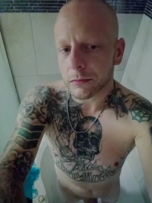 Looking for new guy friends