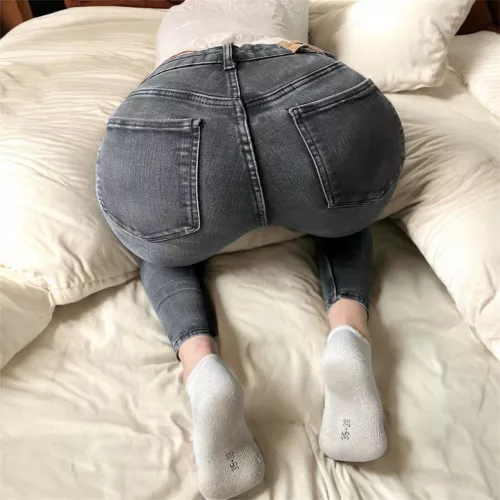 My ass in the new black jeans 