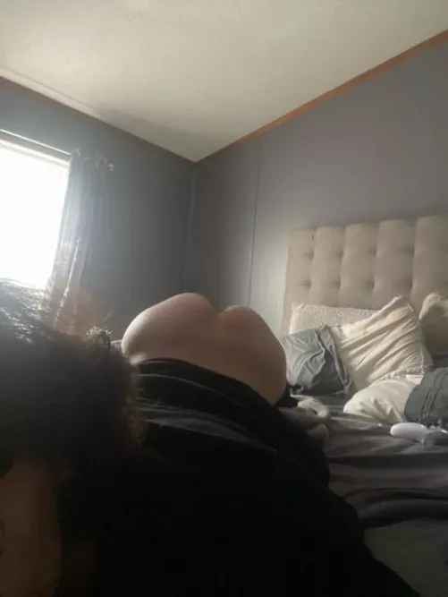 Need a man that’s gonna breed and pound me