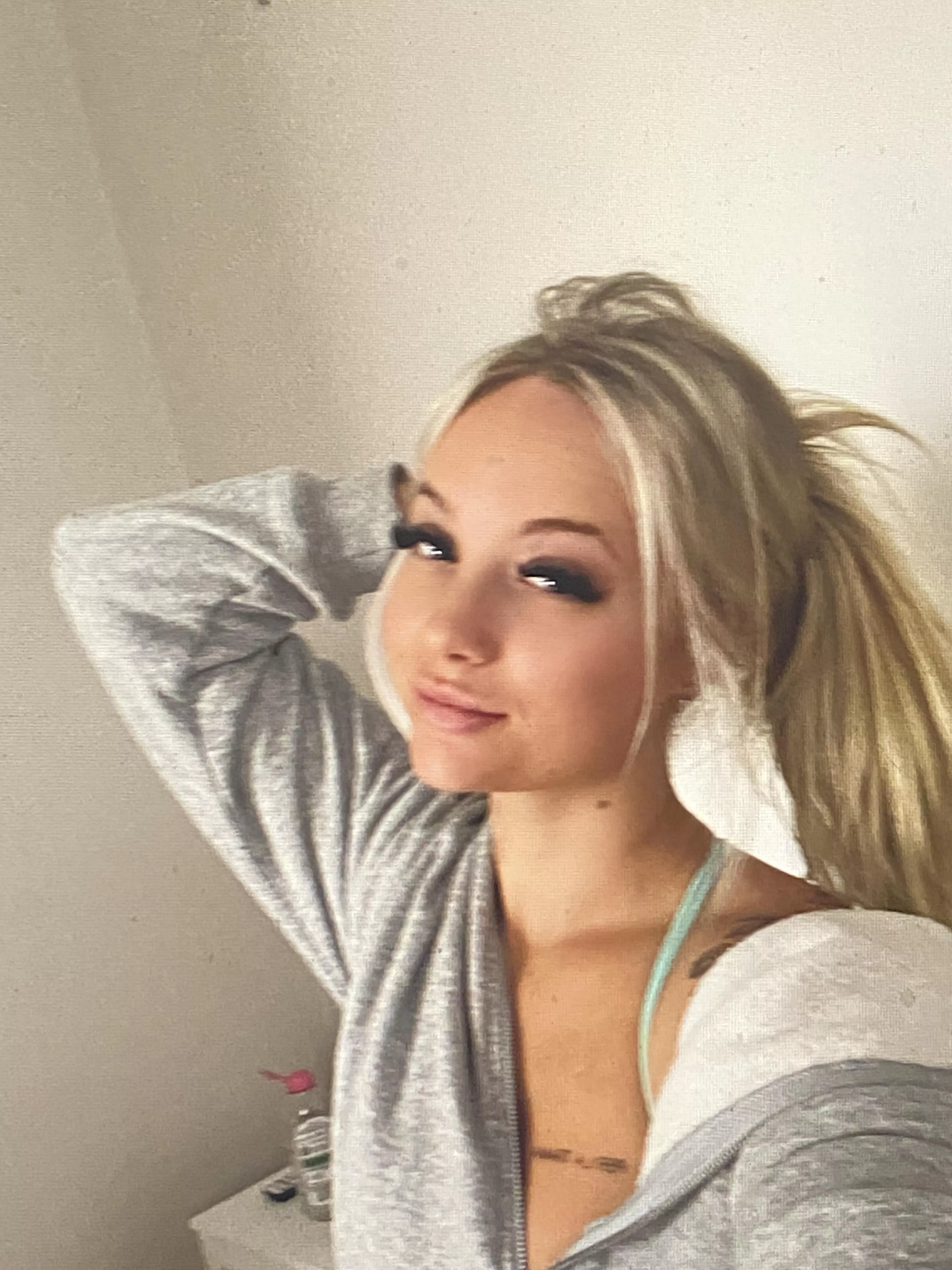 (nz) so are u into blondes bby?