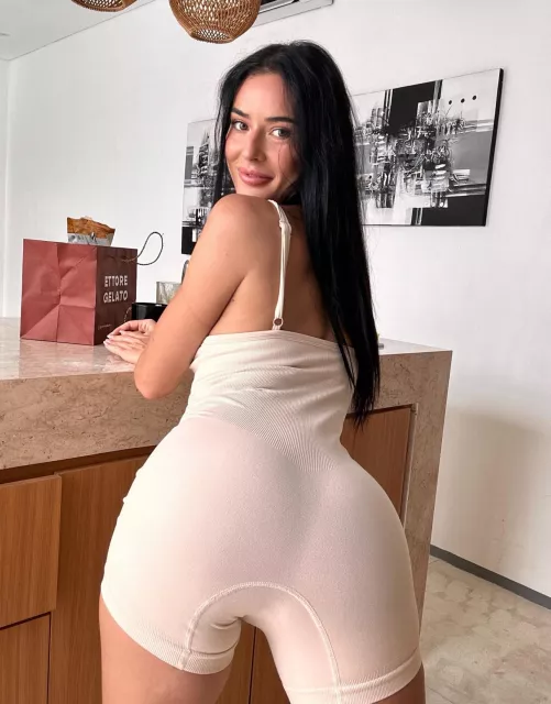 Say yes if you'd cum on my butt