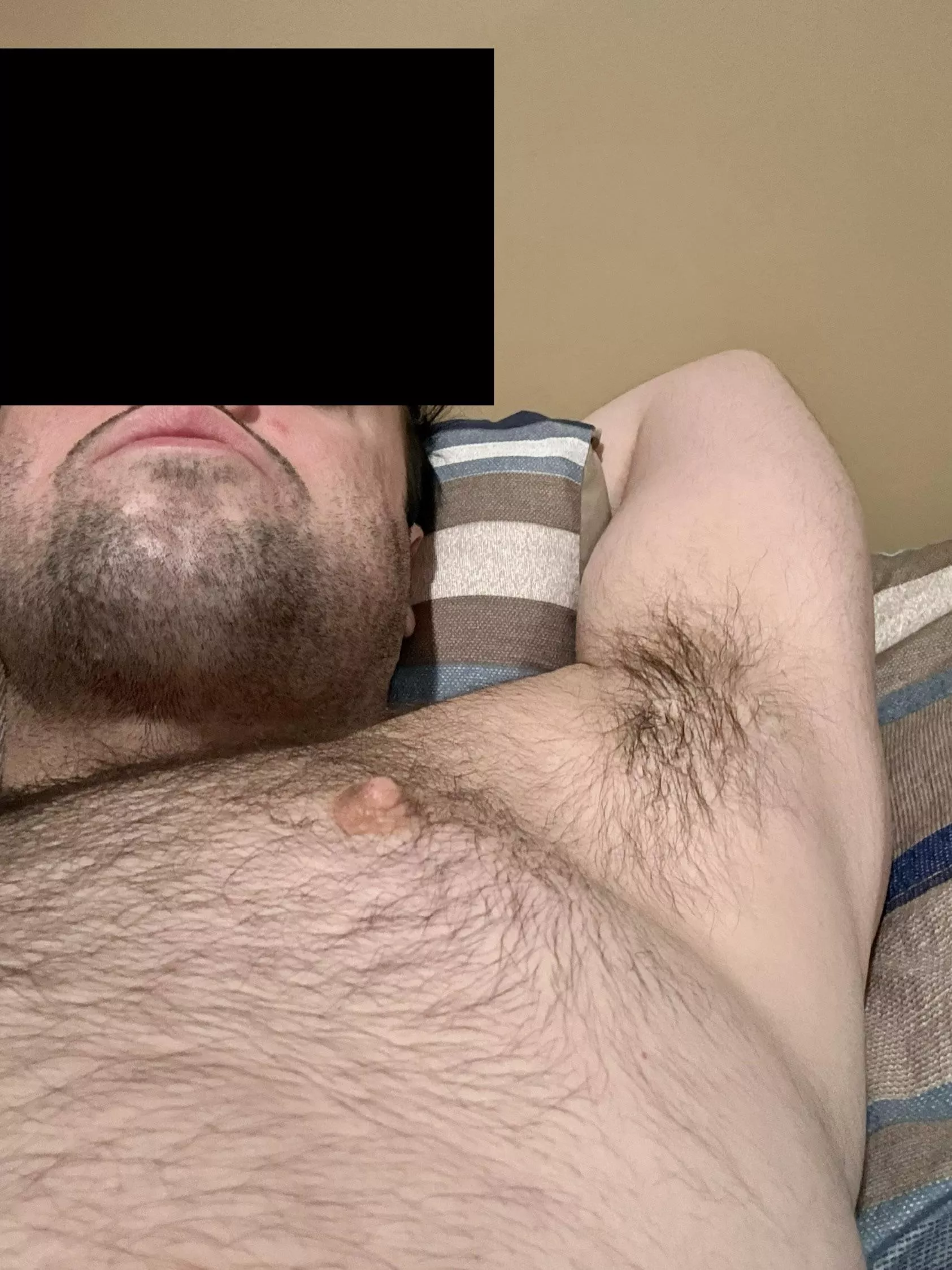 The amazing scent from my ripe pit hit me so hard as soon as I lifted up my arm 😈