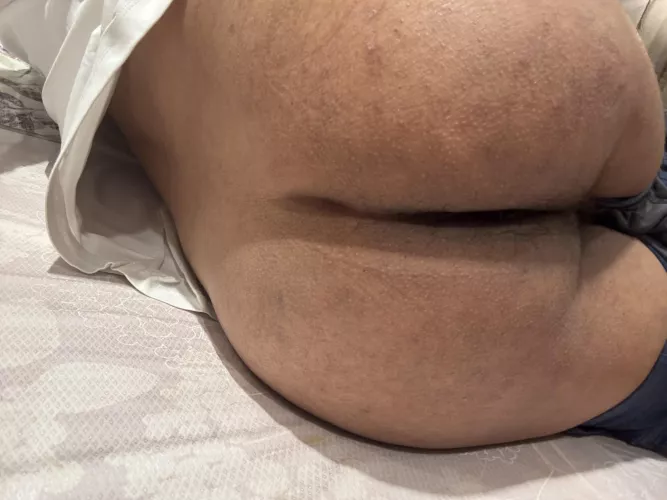 Visiting and looking to suck and get fucked 