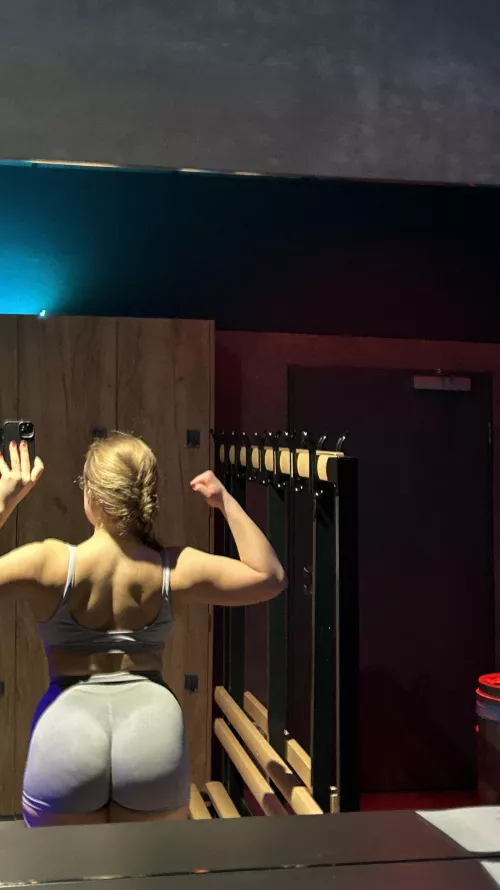 With these muscles, I hope you can go as hard as a rock.