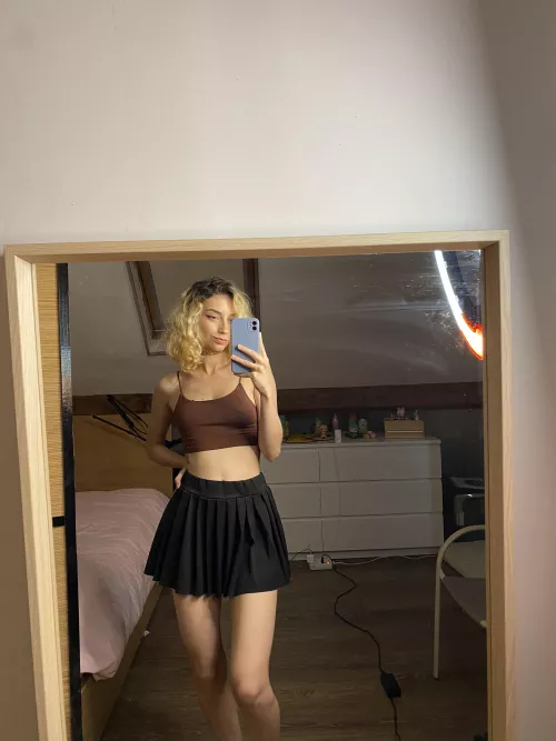 With this skirt, I feel ready to seduce