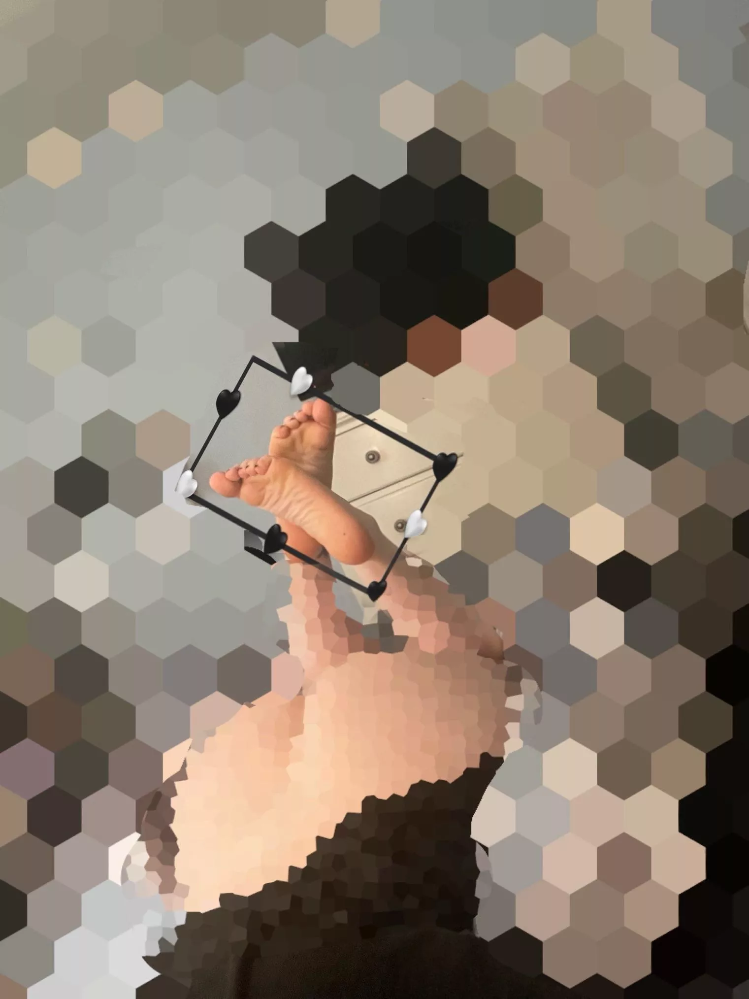 Your man prefers my pixels and feet over anything to do with you. How sad😈