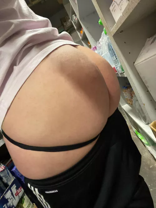 [22] Horny auf der Arbeit 🤤