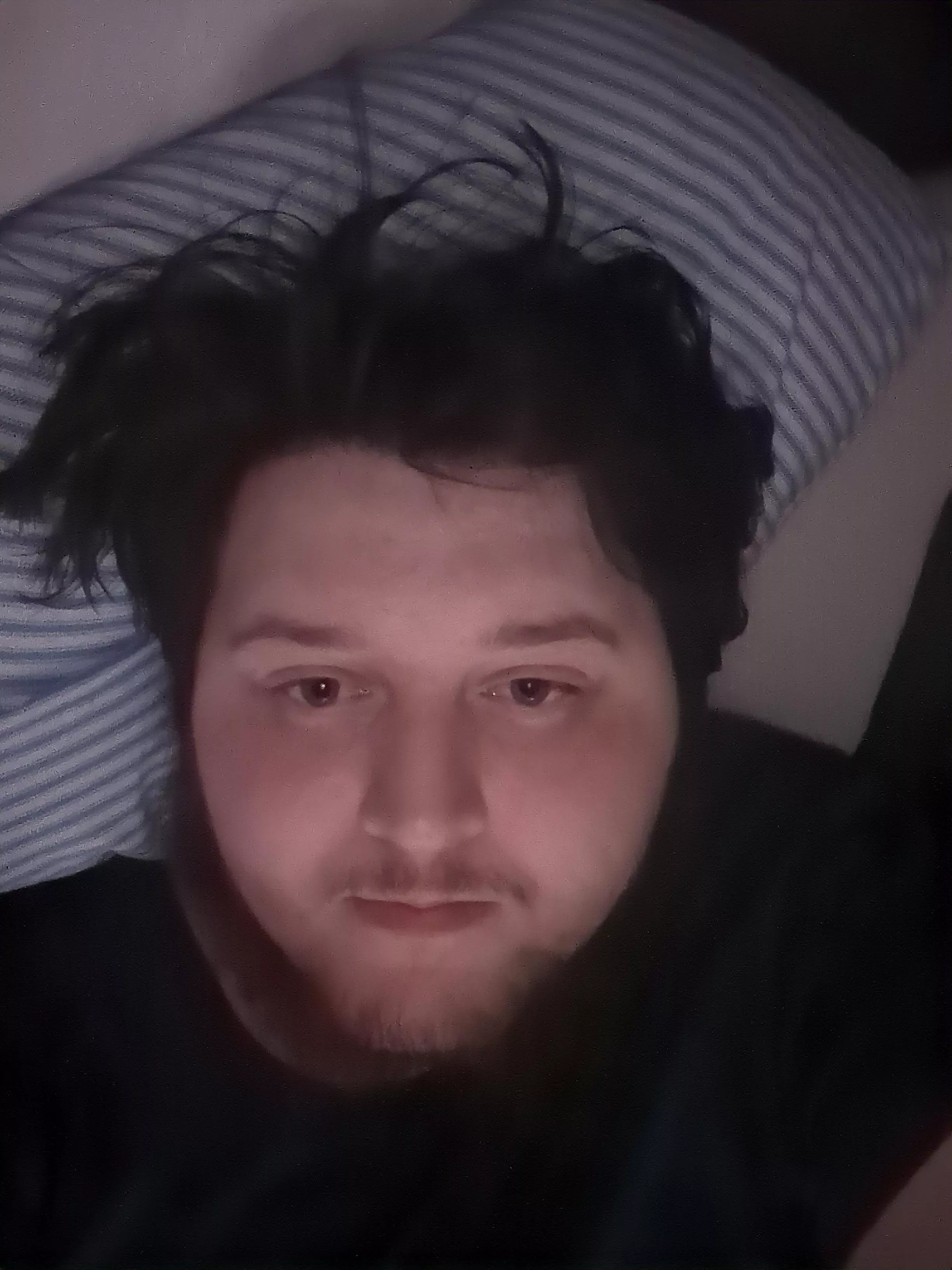 23 m looking for f to spend time with and hang out with and see what happens 