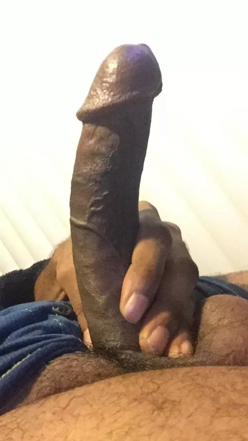 [29M] Stroking and toking, seeking a female.