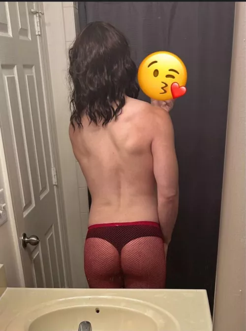30M [M4A] (21702) Closet sissy looking for FWB and tributes 