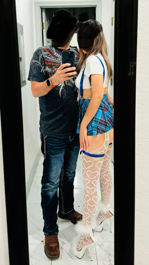 38/38 M/F couple ISO couple 