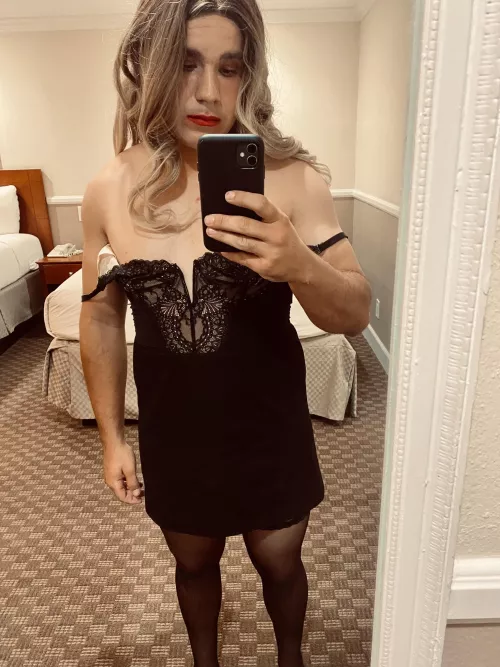 (818) looking for other sissy friends or daddies, love hypno