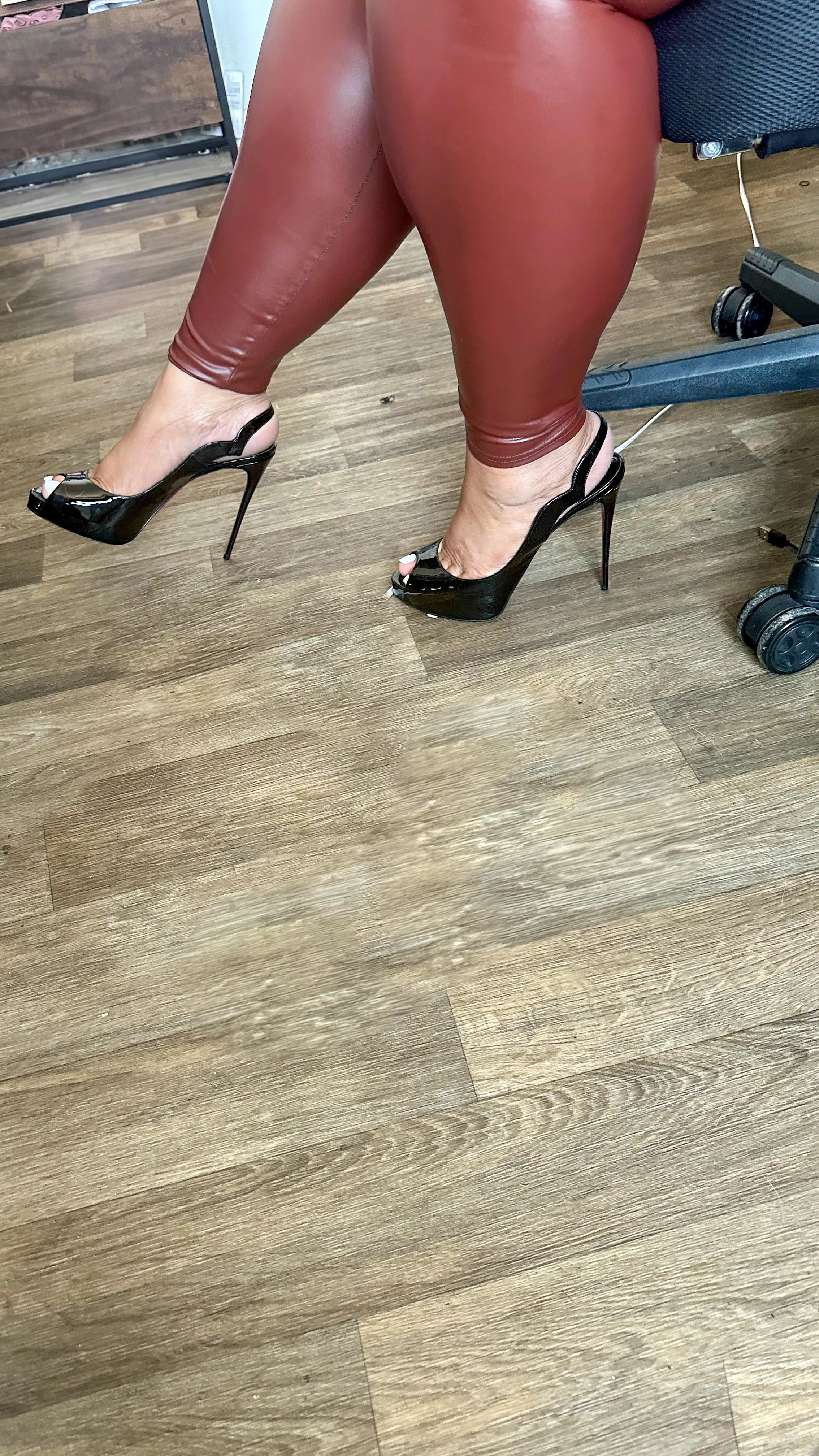 Bbw + Louboutins = 💦