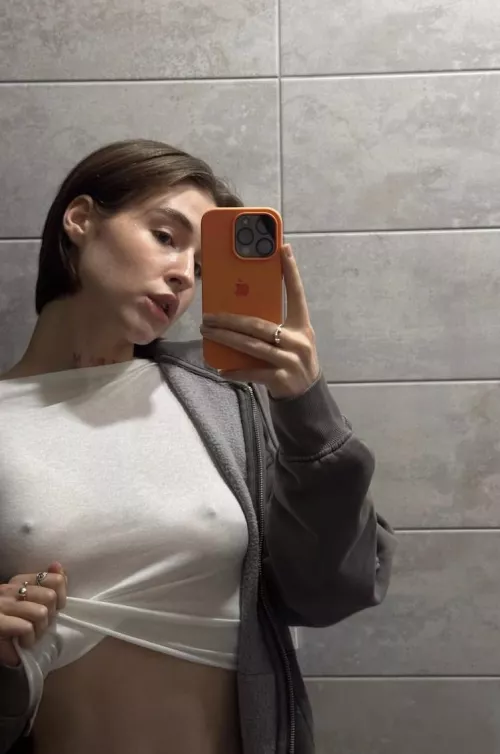 Can I be your naughty little slut😈