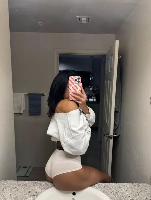 Chatting on my “other” page tonight!😉 Follow the links in my bio to stay in touch 