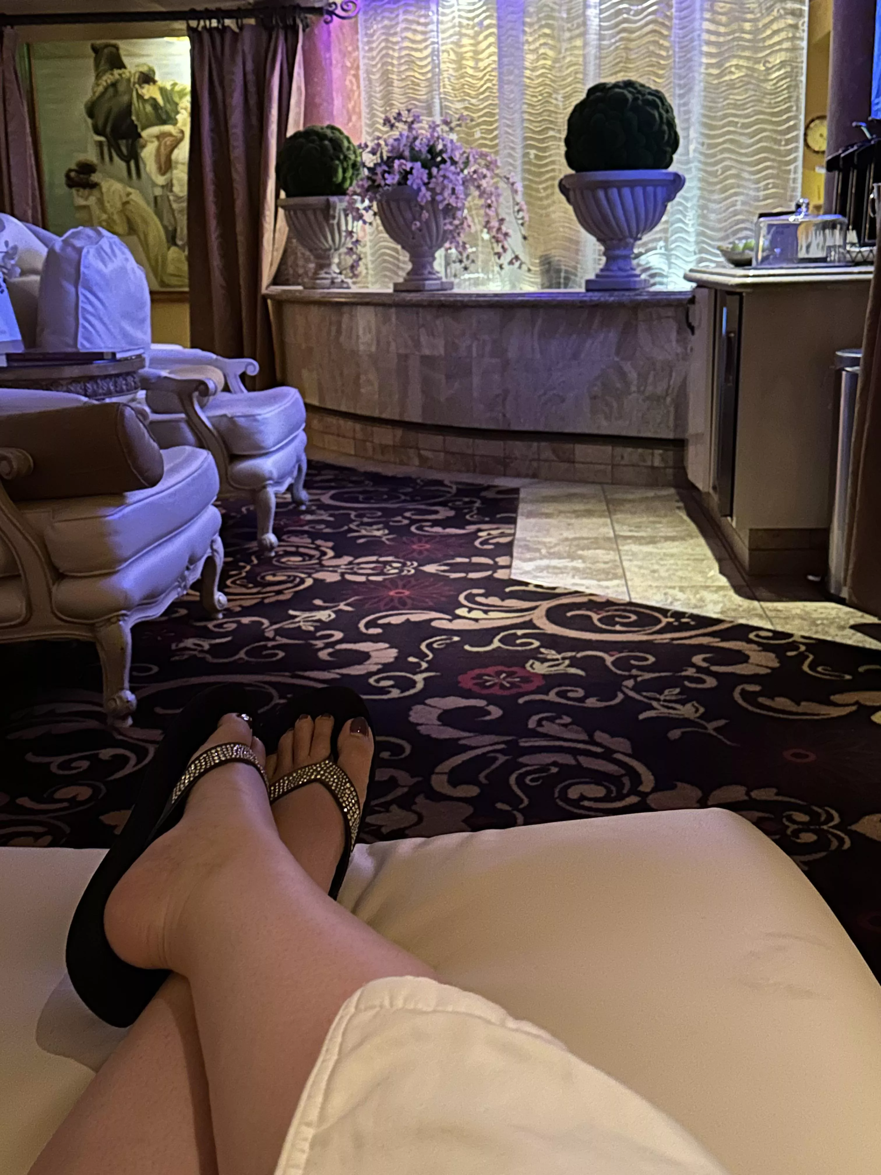 Come find me on feetfinder and pamper my feet. @Boujieprincess21